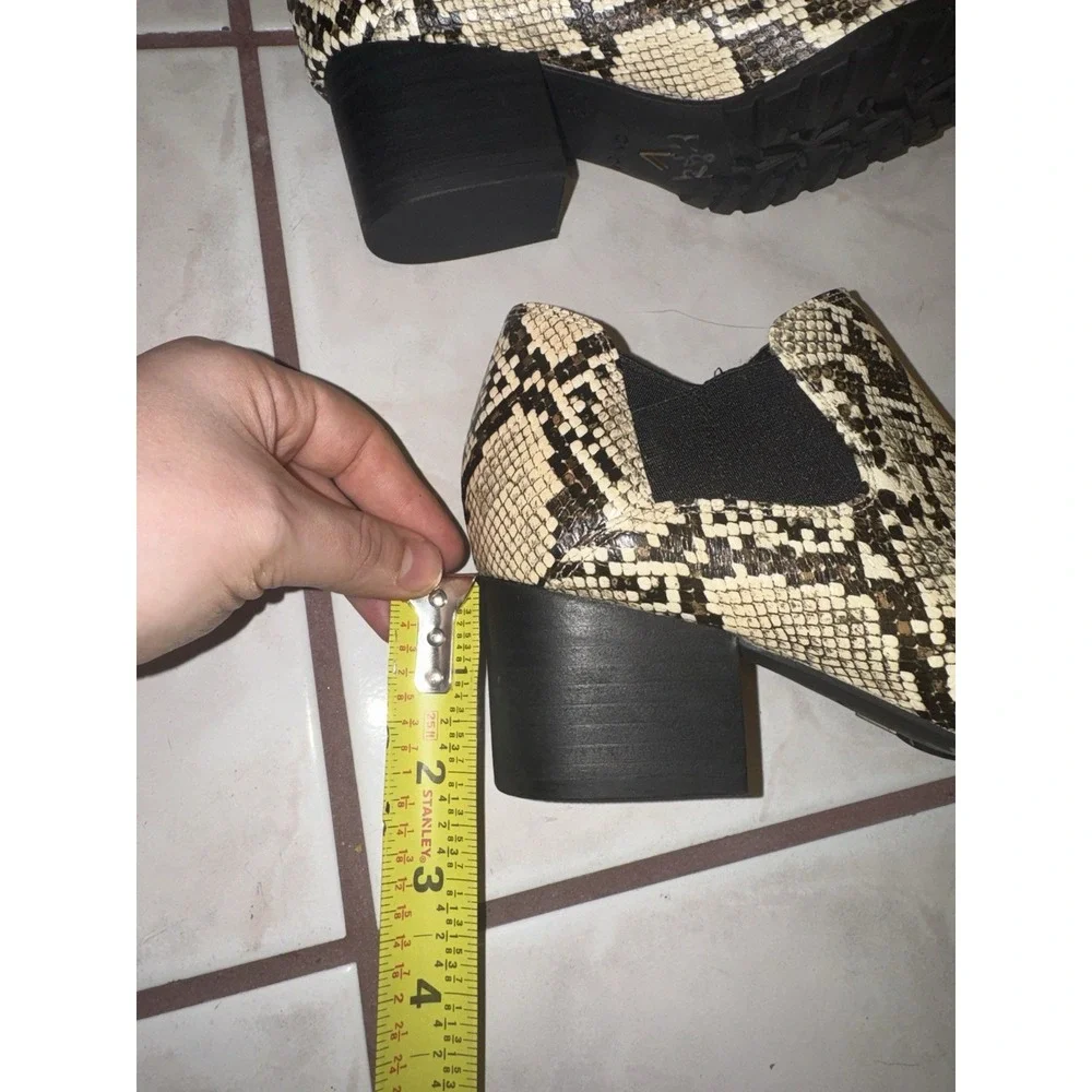 NEW Vionic Snakeskin Ankle Boots Women‎ 6.5 Block Heel Pointed Toe